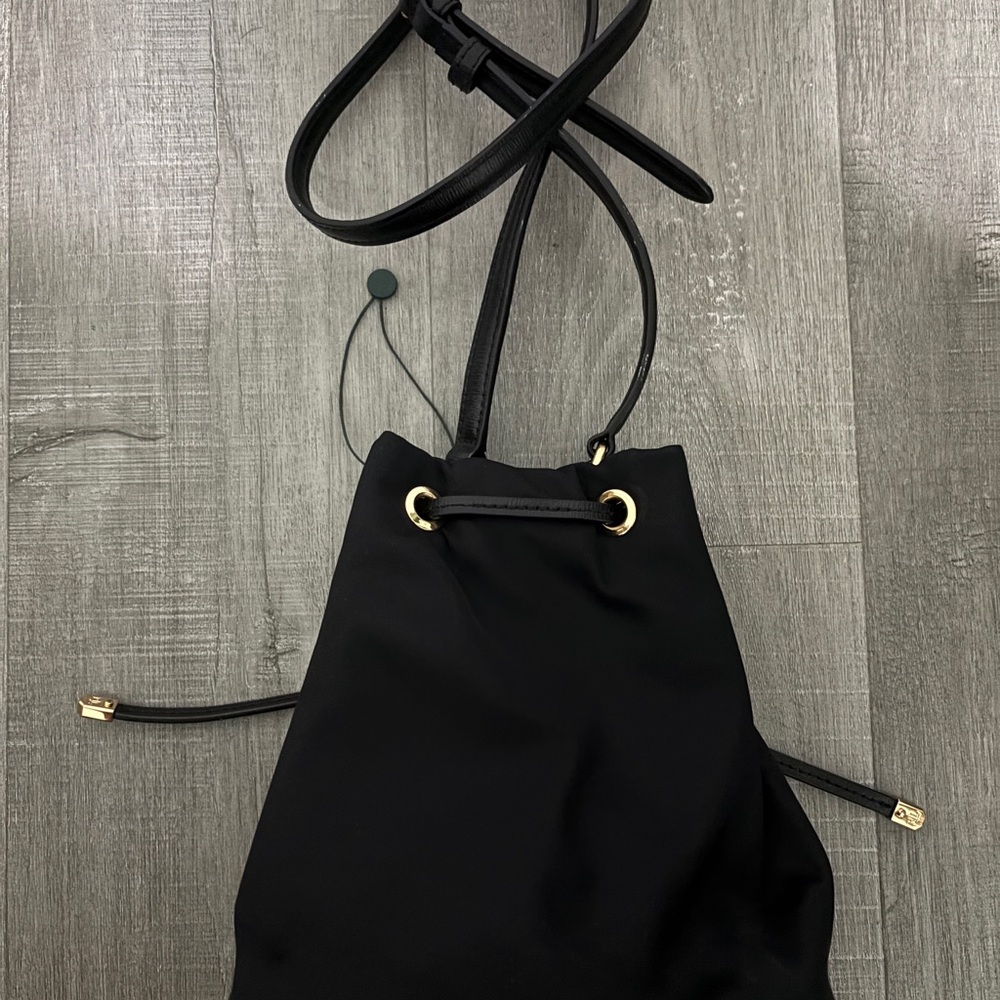 Black Ralph Lauren Drawstring Bucket Bag - Picture 4 of 8